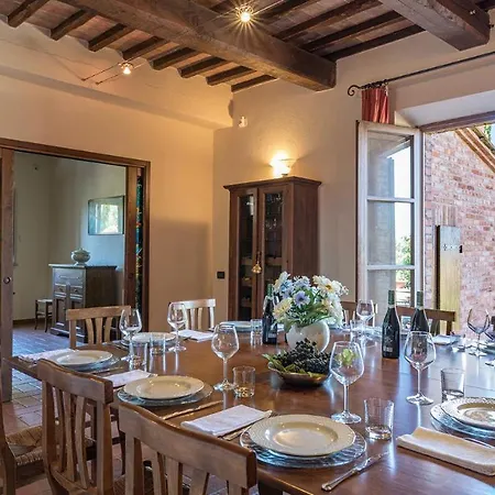 Il Fitto 10, Emma Cortona